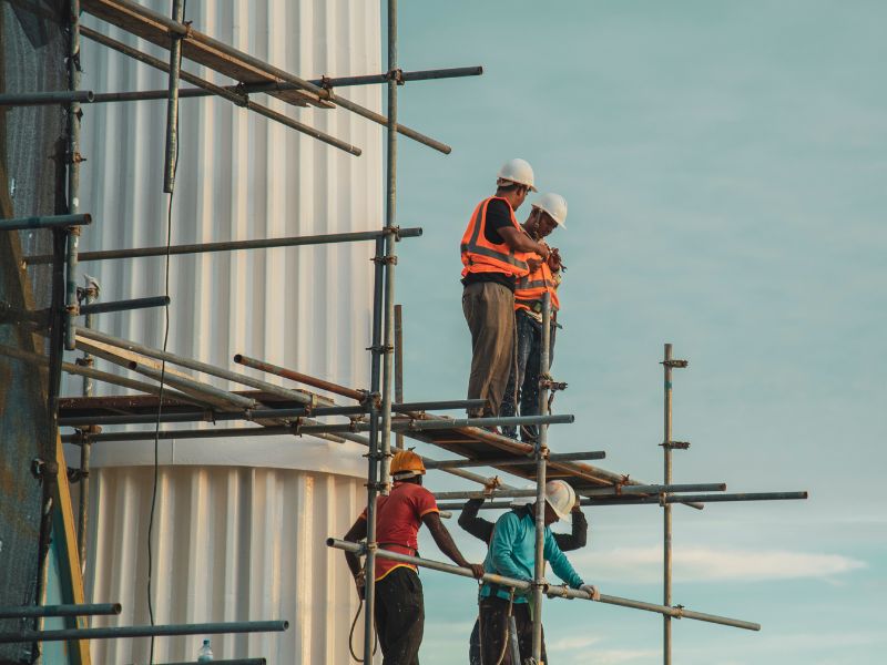 Men during fall protection training in New York